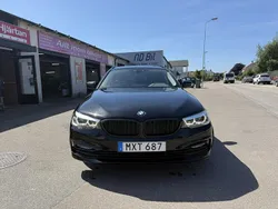 Svart Begagnad 2018 BMW 520 Sport Line Kombi | 250 000 kr (Bra pris)