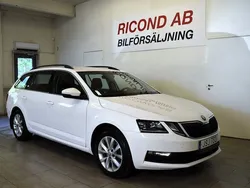 Vit Begagnad 2018 Skoda Octavia Ambition Kombi | 99 900 kr