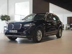 Svart Begagnad 2022 BMW X3 SUV | 398 800 kr (Marknadspris)