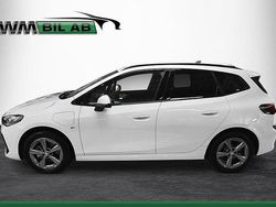 Vit Begagnad 2024 BMW 225 Active Tourer M Sport Minibuss | 399 000 kr (Dyr)