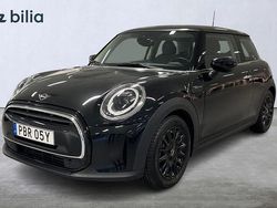 Svart (midnight black) Begagnad 2022 Mini Cooper Comfort Halvkombi | 254 900 kr (Marknadspris)