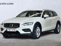 Vit Begagnad 2021 Volvo V60 CC Kombi | 314 900 kr (Marknadspris)