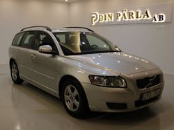 Ljusgrå (grå) Begagnad 2010 Volvo V50 Momentum Kombi | 69 900 kr (Marknadspris)