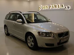 Ljusgrå (grå) Begagnad 2010 Volvo V50 Momentum Kombi | 79 900 kr (Lite dyr)