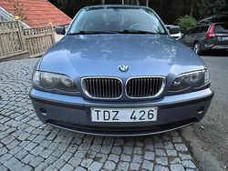Blå Begagnad 2002 BMW 320 Sedan | 45 000 kr (Marknadspris)