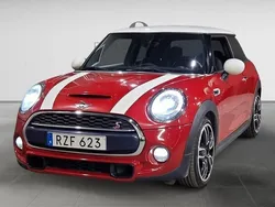 Röd Begagnad 2014 Mini Cooper S Halvkombi | 89 900 kr (Superpris)