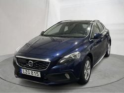 Blå Begagnad 2016 Volvo V40 CC Ocean Race Kombi | 164 800 kr (Marknadspris)