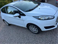 Vit Begagnad 2013 Ford Fiesta Trend Halvkombi | 25 000 kr (Marknadspris)