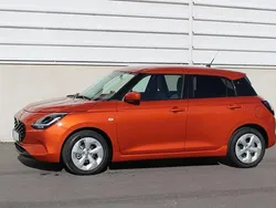 Orange Ny 2024 Suzuki Swift Halvkombi | 229 900 kr (Bra pris)