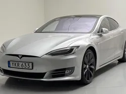 Vit Begagnad 2018 Tesla Model S Sedan | 289 000 kr (Bra pris)