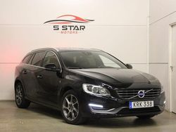 Svart Begagnad 2014 Volvo V60 Ocean Race Kombi | 127 900 kr (Marknadspris)