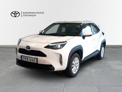 Vit Begagnad 2022 Toyota Yaris Cross Active SUV | 259 900 kr (Marknadspris)