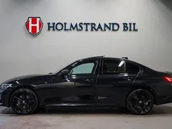 Svart Begagnad 2021 BMW 330e M Sport Sedan | 419 900 kr (Lite dyr)