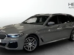 Grå (grey) Begagnad 2021 BMW 520 M Sport Kombi | 328 700 kr (Superpris)