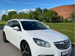 Vit Begagnad 2012 Opel Insignia Edition Kombi | 55 000 kr (Marknadspris)