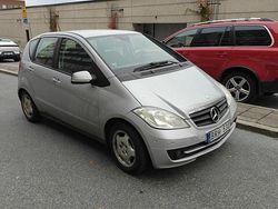 Silver Begagnad 2009 Mercedes A180 Classic Halvkombi | 28 000 kr (Dyr)