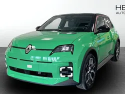 Grön (green) Ny 2025 Renault R5 Techno Halvkombi | 407 800 kr