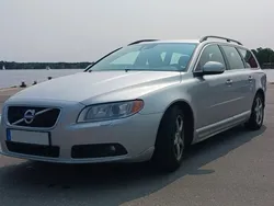 Grå Begagnad 2013 Volvo V70 Momentum Kombi | 68 000 kr (Bra pris)