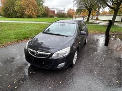 Svart Begagnad 2011 Opel Astra Enjoy Kombi | 39 000 kr (Bra pris)