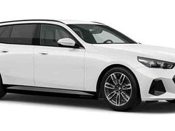 Vit Ny 2026 BMW 530e Kombi | 710 200 kr