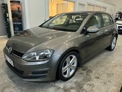 Grå Begagnad 2013 VW Golf VII Halvkombi | 109 900 kr (Marknadspris)
