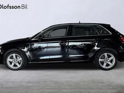 Svart Begagnad 2020 Audi A3 Sportback Proline Halvkombi | 209 000 kr (Bra pris)