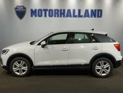 Glaciärvit metallic Begagnad 2023 Audi Q2 Advanced Plus SUV | 299 900 kr (Lite dyr)