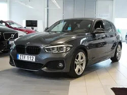 Grå (mineralgrå metallic) Begagnad 2018 BMW 120 M Sport Halvkombi | 234 800 kr (Lite dyr)