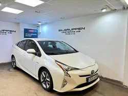 Vit Begagnad 2016 Toyota Prius Halvkombi | 119 900 kr (Marknadspris)