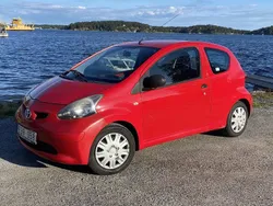 Röd Begagnad 2006 Toyota Aygo Halvkombi | 28 000 kr (Marknadspris)
