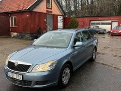 Grå Begagnad 2010 Skoda Octavia Ambiente Kombi | 42 900 kr (Bra pris)