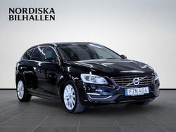 Svart Begagnad 2016 Volvo V60 Summum Kombi | 119 795 kr (Bra pris)