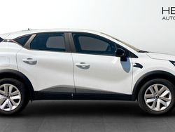 Vit Ny 2024 Renault Captur Evolution SUV | 281 700 kr (Dyr)