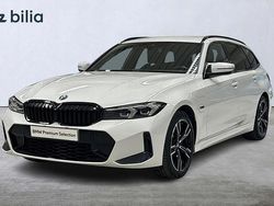 Vit Begagnad 2022 BMW 330e M Sport Kombi | 409 900 kr (Lite dyr)