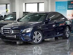 Mörkblå (blå) Begagnad 2019 Mercedes C220 Sedan | 279 900 kr (Bra pris)