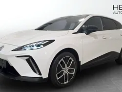 Vit (white) Begagnad 2023 MG MG4 EV Trophy Halvkombi | 334 900 kr (Marknadspris)