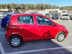 Röd Begagnad 2005 Toyota Yaris Halvkombi | 35 000 kr (Marknadspris)