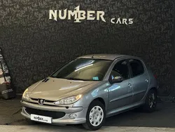 Grå Begagnad 2005 Peugeot 206 Halvkombi | 19 900 kr (Lite dyr)