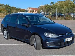 Blå Begagnad 2016 VW Golf VII Kombi | 55 000 kr (Bra pris)
