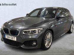 Grå Begagnad 2019 BMW 118 Halvkombi | 164 900 kr