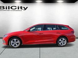Röd Begagnad 2021 Skoda Octavia Kombi | 219 000 kr (Marknadspris)