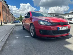 Röd Begagnad 2010 VW Golf VI GTI Halvkombi | 167 900 kr