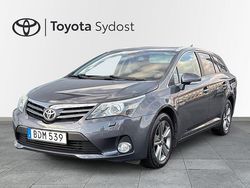 Mörkblå (blå) Begagnad 2015 Toyota Avensis Edition Kombi | 143 000 kr (Bra pris)