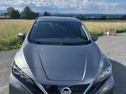 Grå Begagnad 2020 Nissan Leaf N-Connecta Halvkombi | 149 000 kr (Marknadspris)