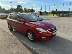 Röd Begagnad 2010 Kia Ceed Sportswagon 4 Kombi | 27 500 kr (Marknadspris)