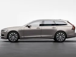 Ljusgrå Ny 2024 Volvo V90 Core Kombi | 544 500 kr (Marknadspris)