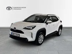 Vit Begagnad 2023 Toyota Yaris Cross Active SUV | 274 900 kr (Marknadspris)