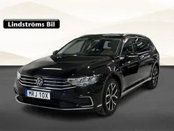 Svart Begagnad 2020 VW Passat GTE Kombi | 279 900 kr (Marknadspris)