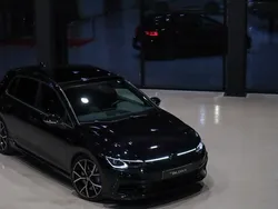 Svart Begagnad 2022 VW Golf VIII Style Halvkombi | 448 000 kr (Marknadspris)