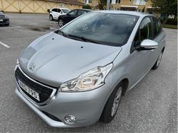 Grå Begagnad 2015 Peugeot 208 Halvkombi | 48 999 kr (Superpris)